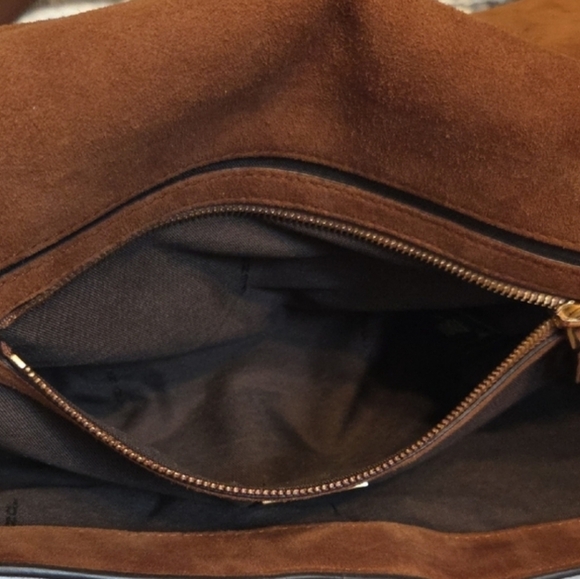 Fendi Baguette Carmel Brown Suede Gold Hardware Bag Italy Bonus Unbranded Strap - Picture 8 of 17